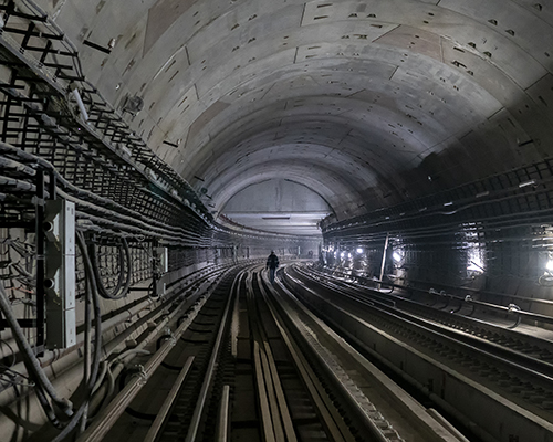 トンネル